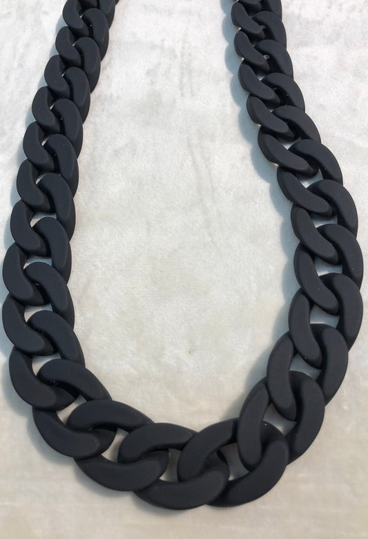 Svart Kedjehalsband i plast