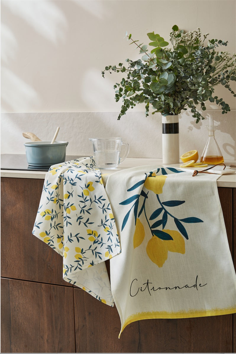 Miljö bild med olika citronhandukar på en bänk