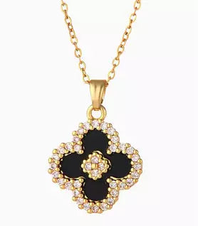 Elegant halsband med svart klöverdetalj