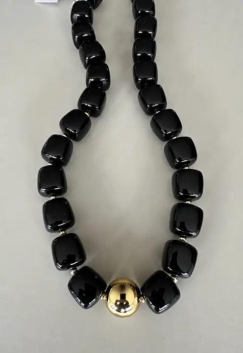 Halsband med marmorerade pärlor