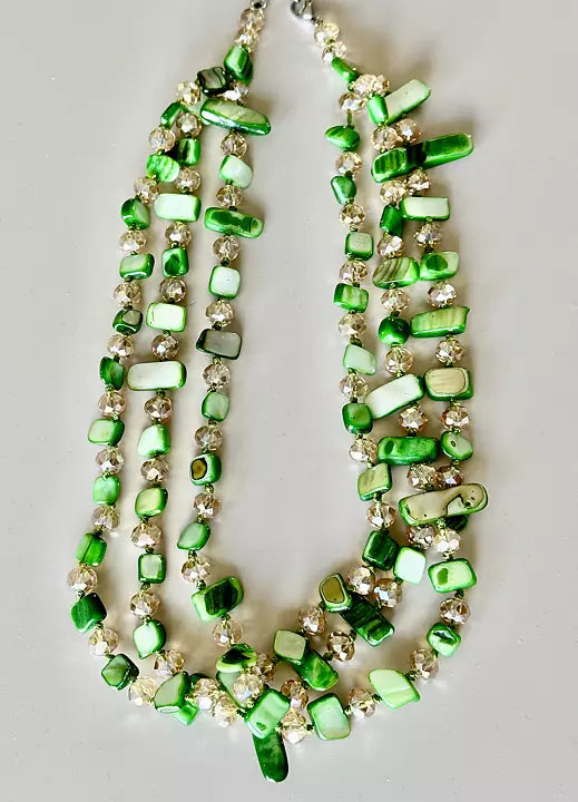 Snäckhalsband – Somrigt smycke med strandkänsla