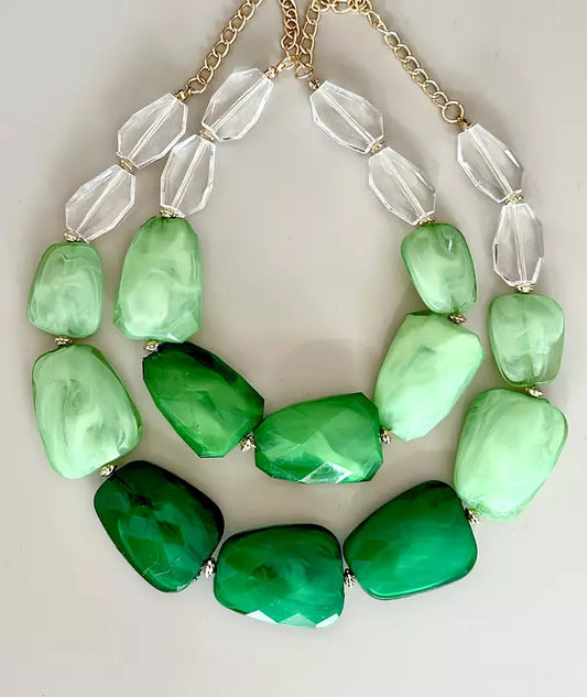 Pärlhalsband i fina färger