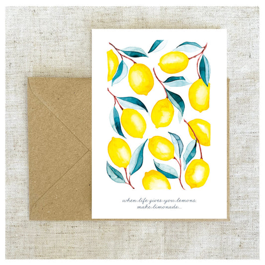 A6-kort med handmålat citronmotiv och brunt kraftkuvert