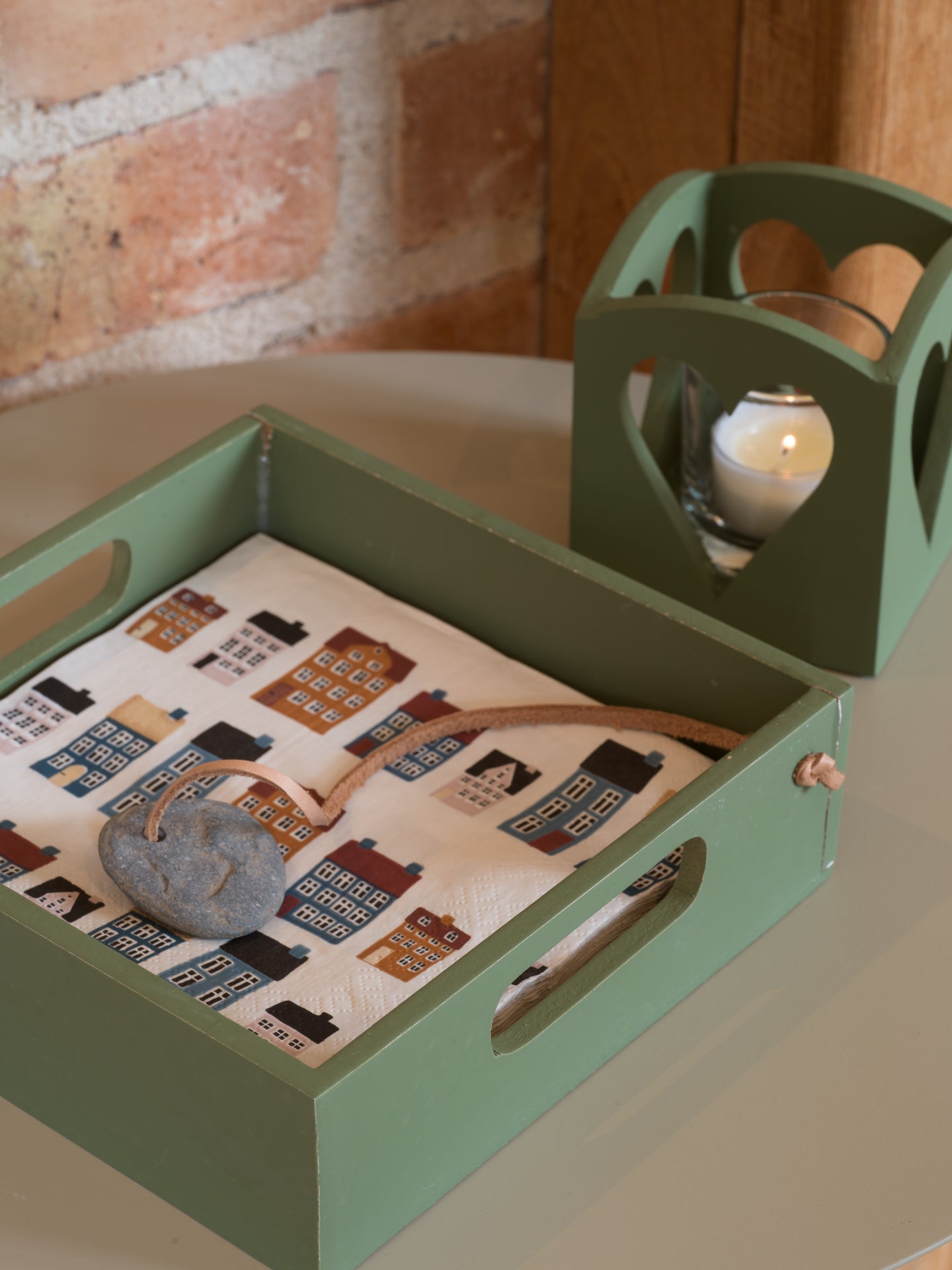 Servietstativ med sten