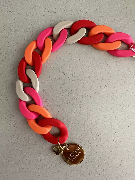 röd orange, cerice, beige mic kedjearmband i plast, perfekt att matcha med kedjehalsband.