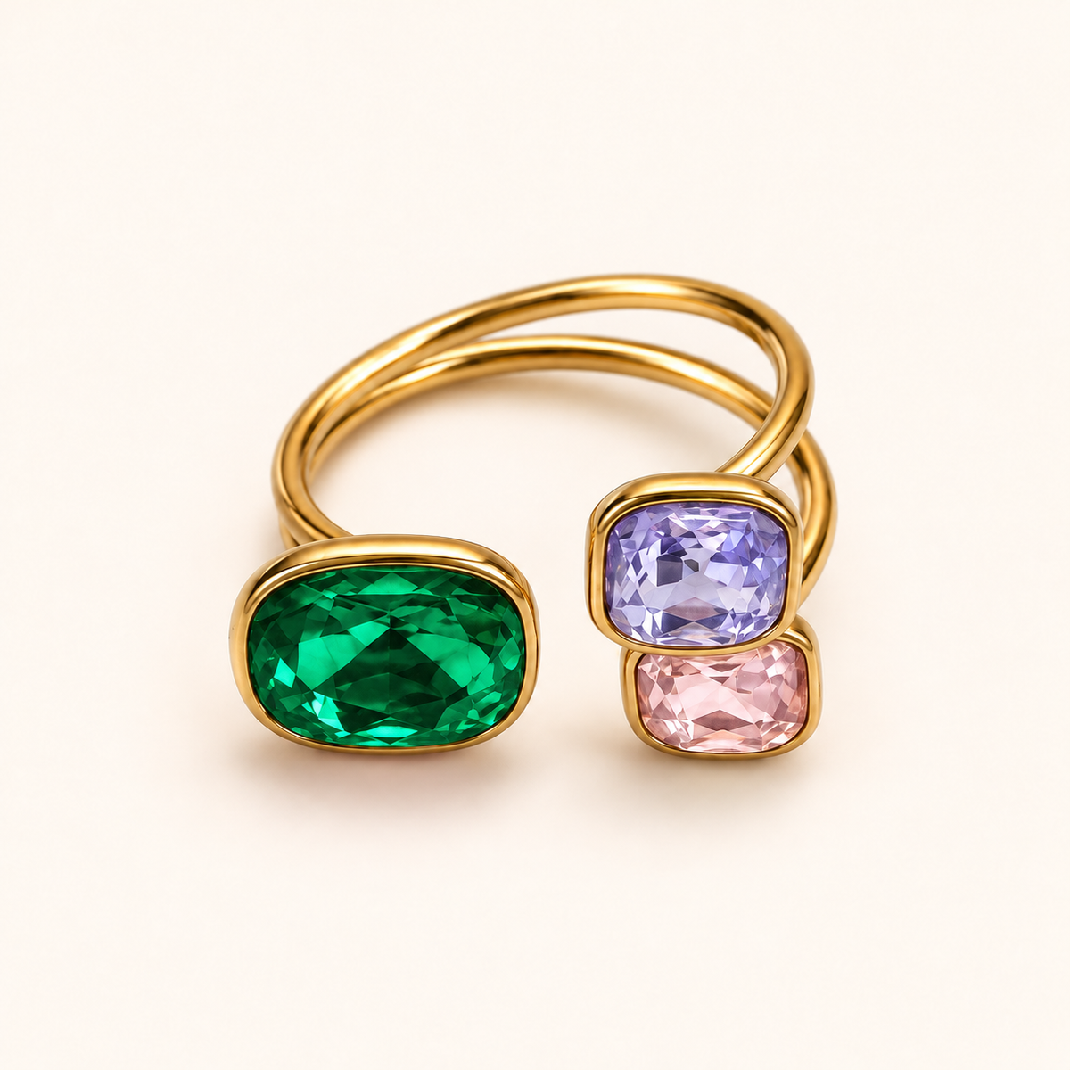 Color Trio – Justerbar ring med tre gnistrande stenar
