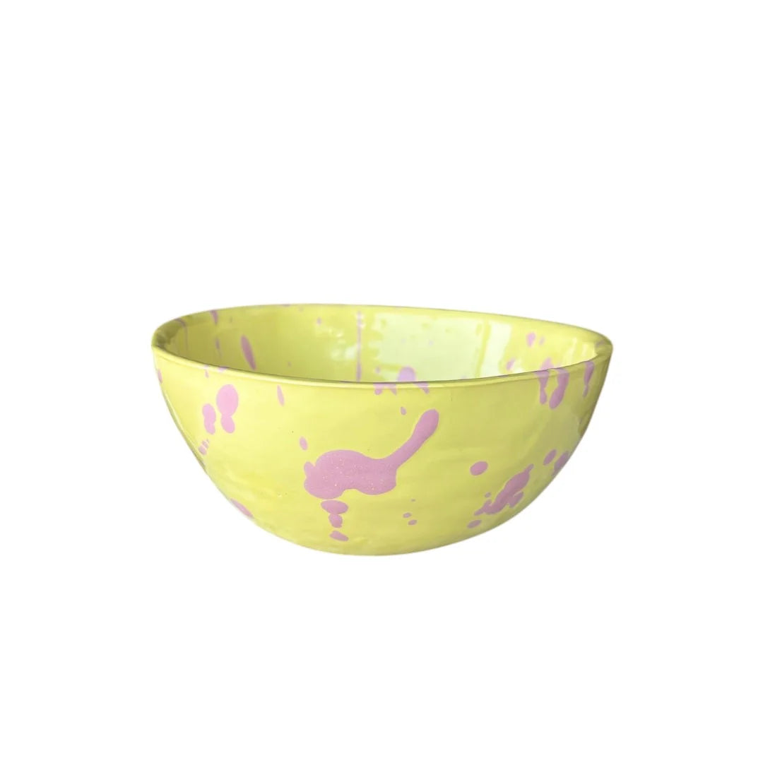 Gul Tropicopop skål i stengods med rosa stänkmönster