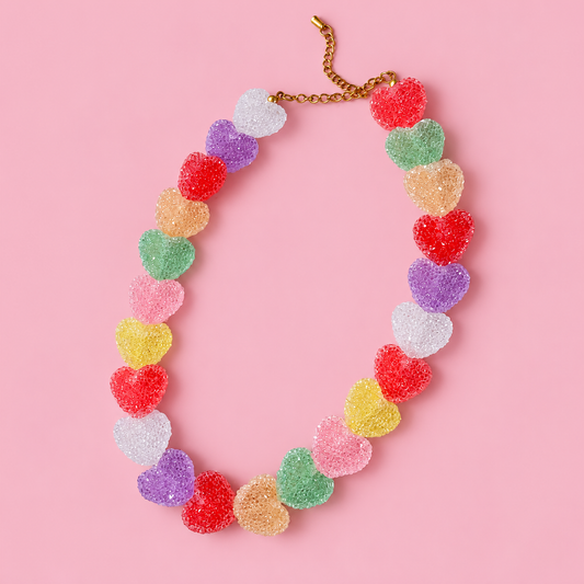 Candy – Halsband med glittrande hjärtan.