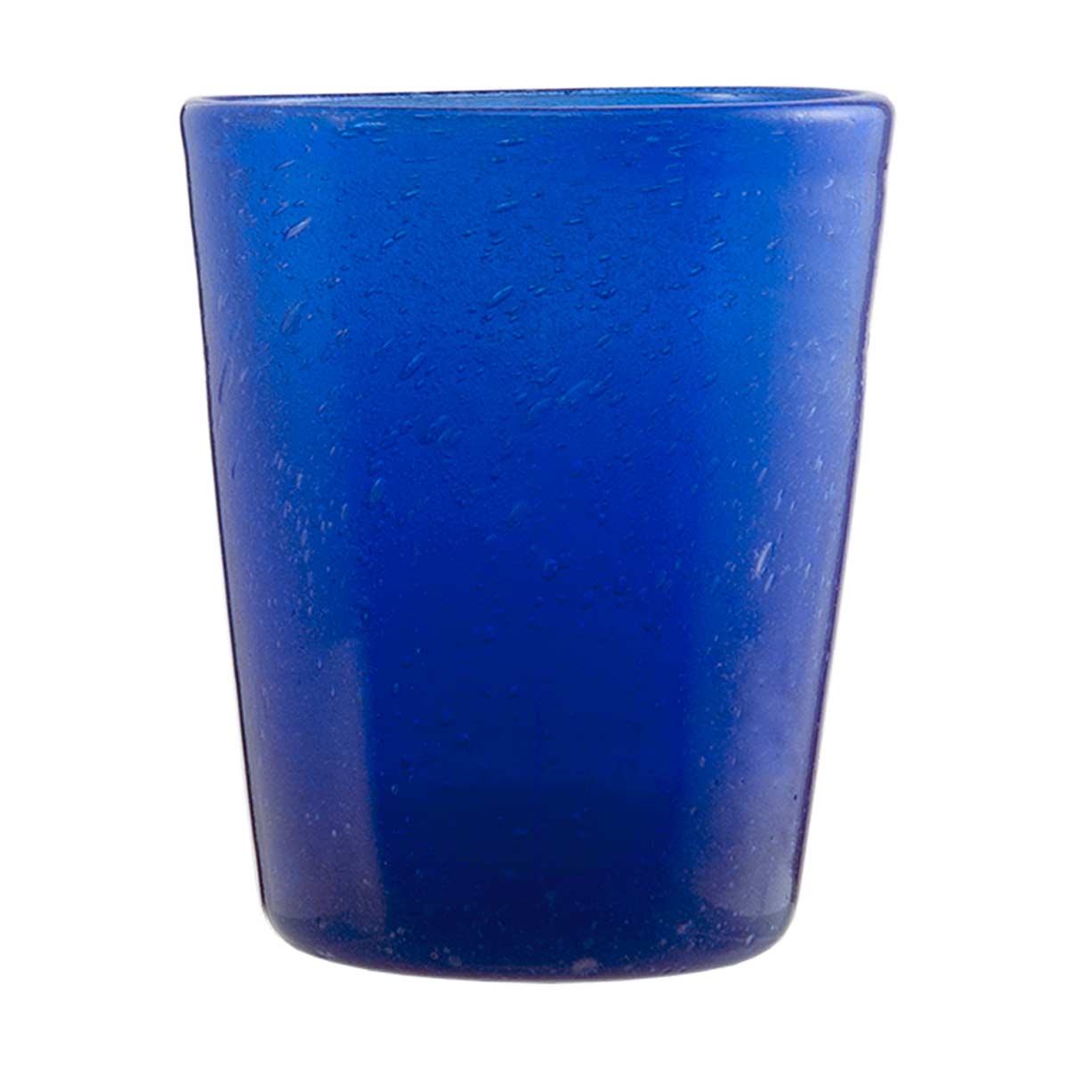 Handblåst blått Memento-glas med unika luftbubblor och färgat glas. Glaset har rund form och livfull färg.