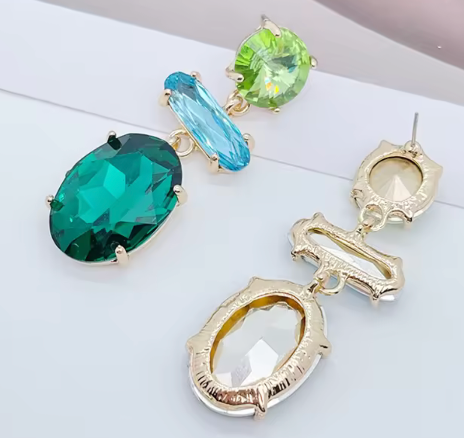 Örhängen med Färgglada kristaller